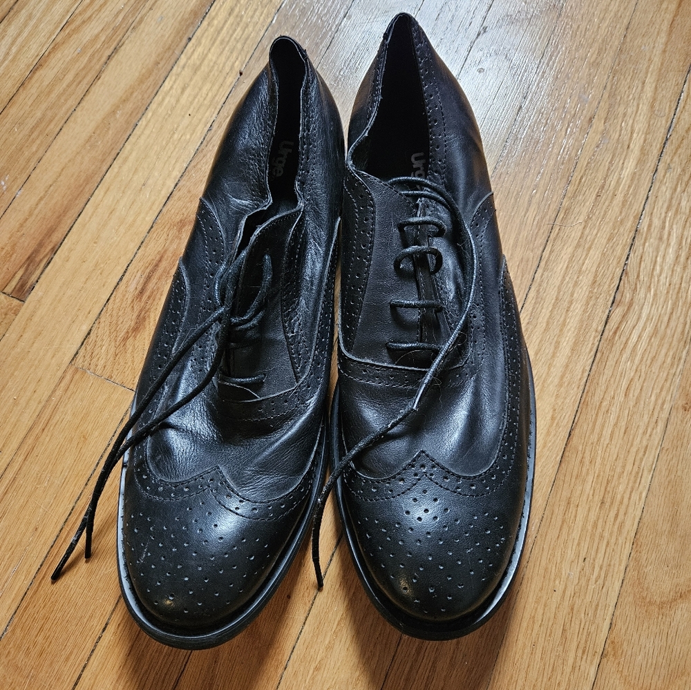 Urge Brogue Dress Shoes Sz 9 (42)